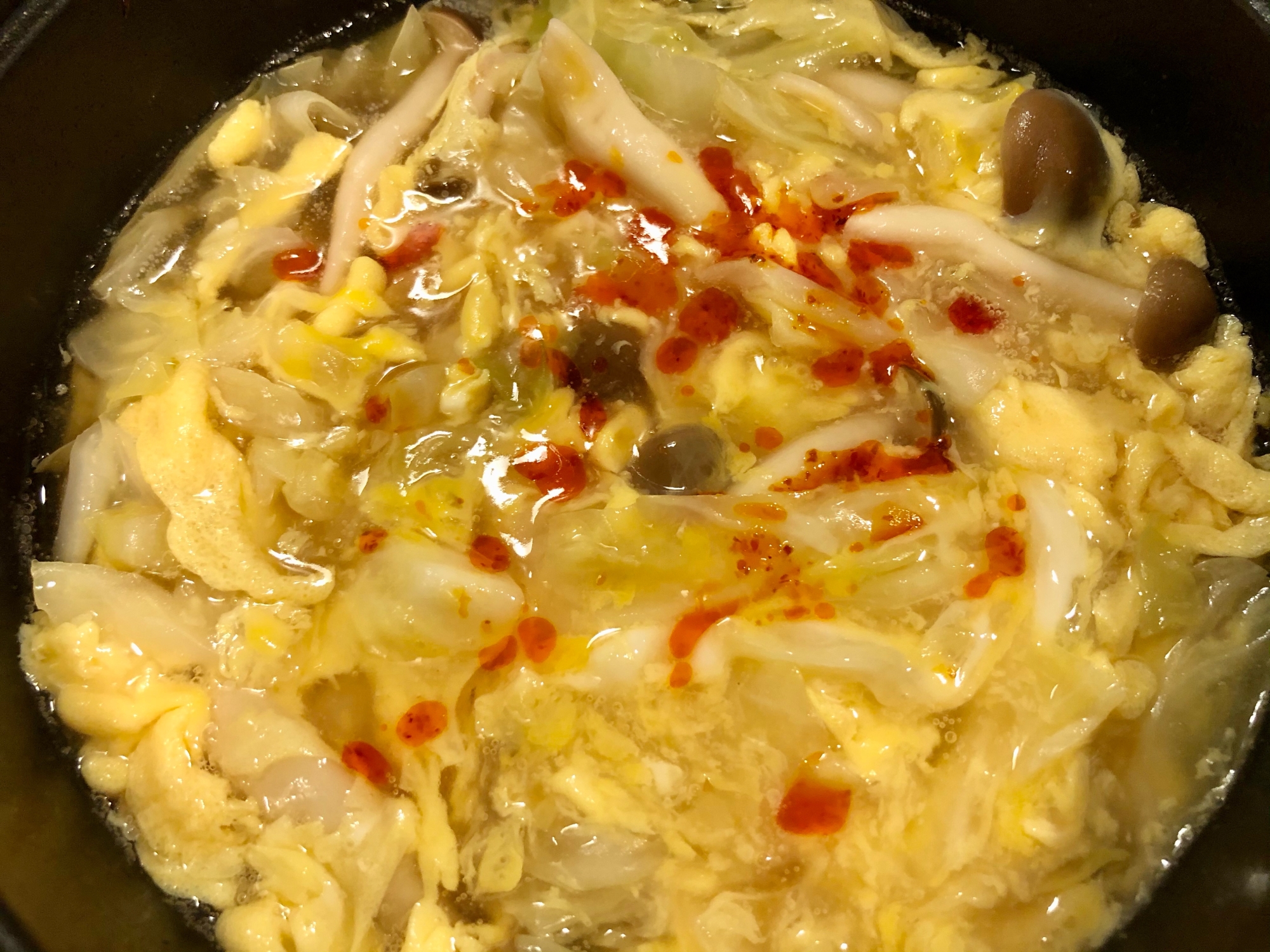 野菜たっぷり♫キャベツとしめじの酸辣風食べるスープ