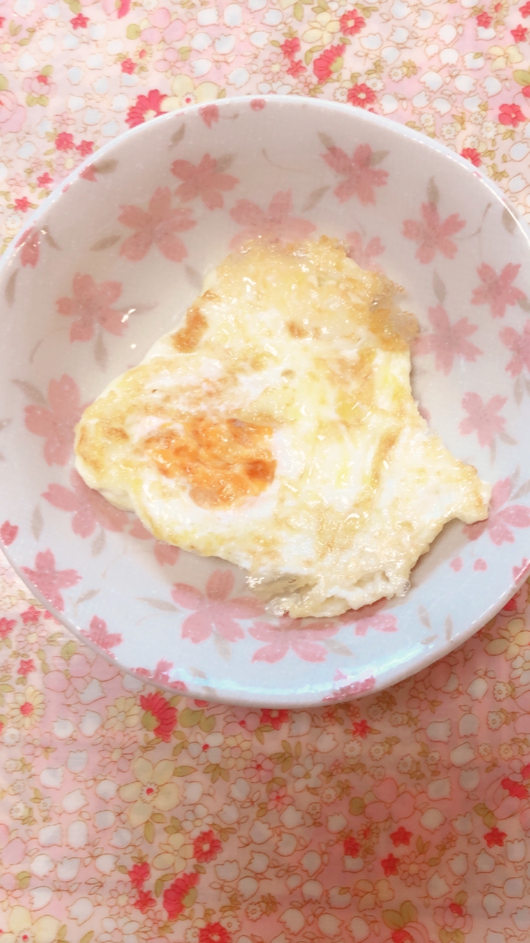 簡単‼ とろーり半熟卵とモッツァレラチーズ焼き