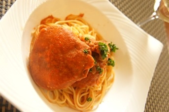 トラットリア風、蟹とトマトのスパゲッティーニ