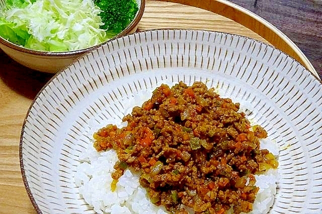 簡単!!カレー粉でドライカレー