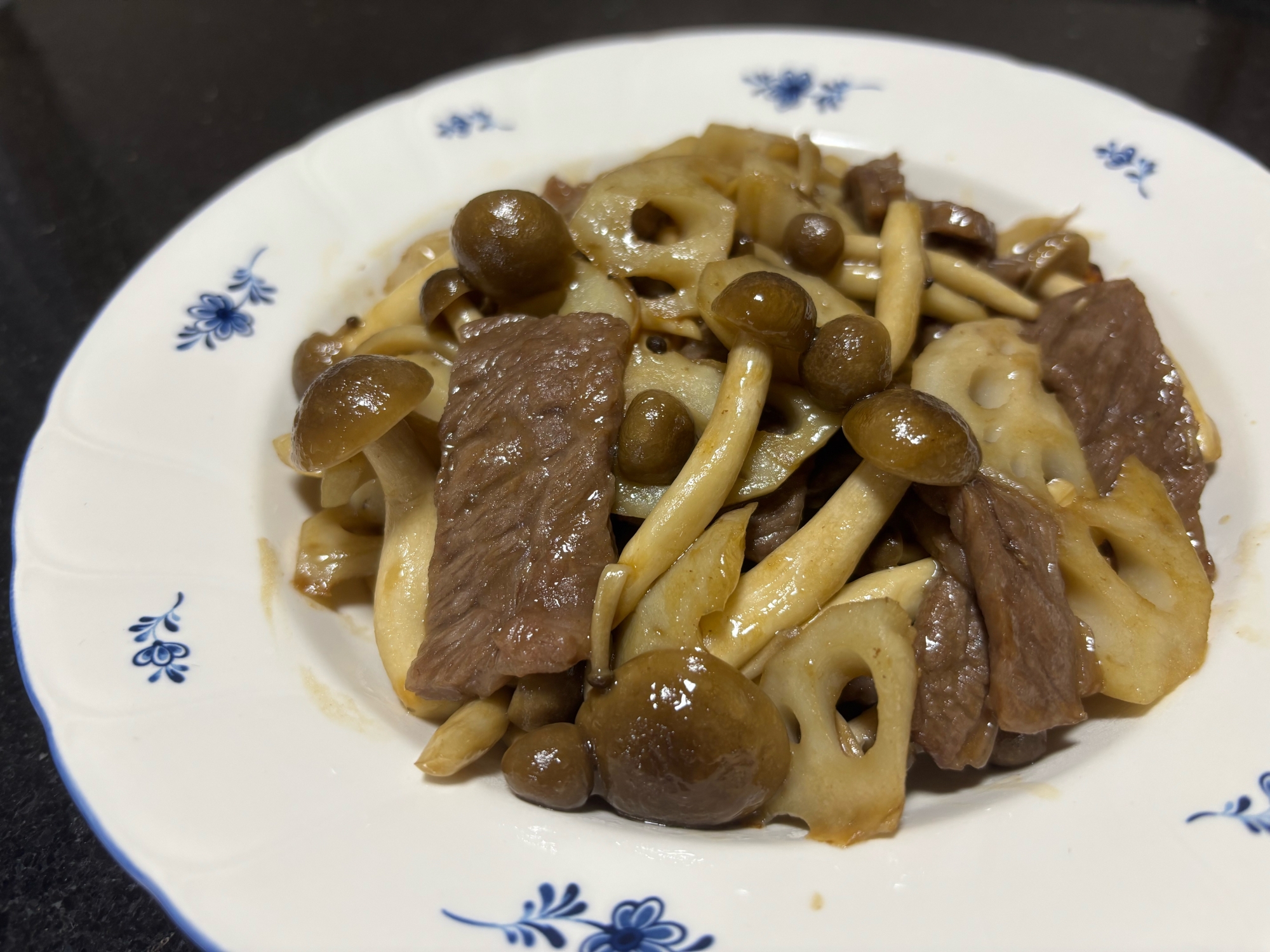 ご飯がすすむ！お肉　&  蓮根、しめじ